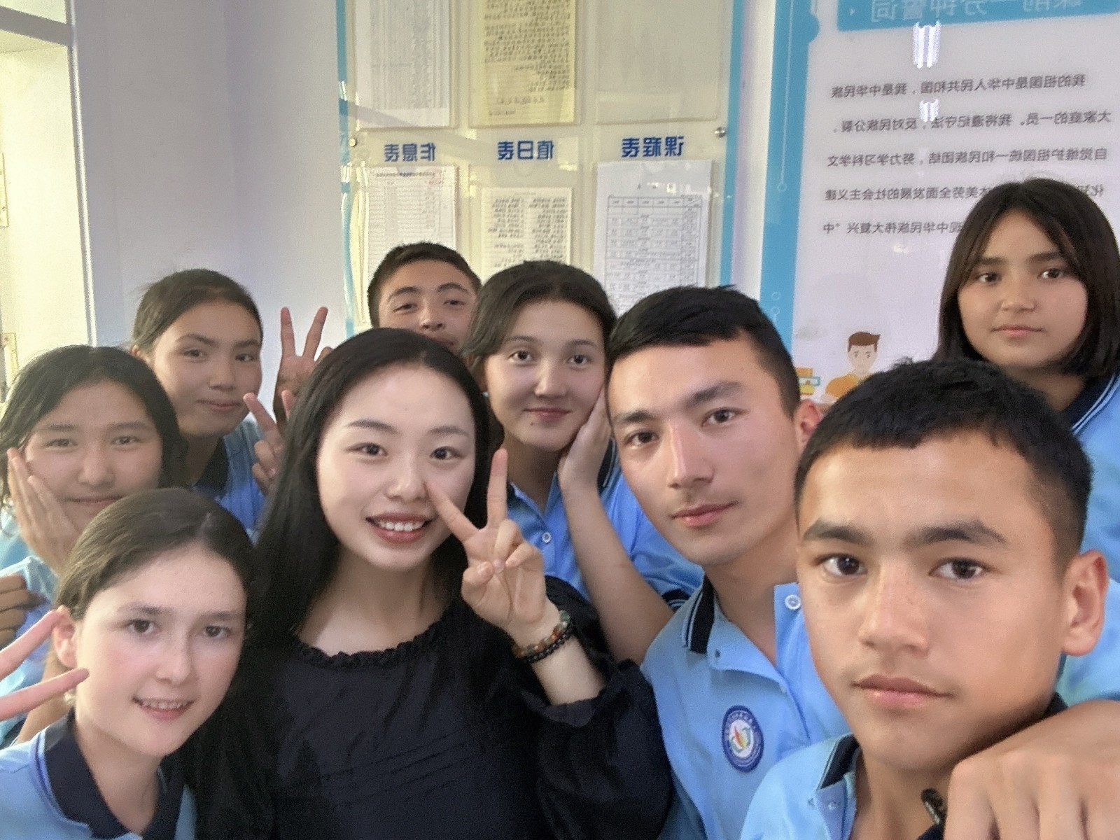 常静与学生合影.jpg